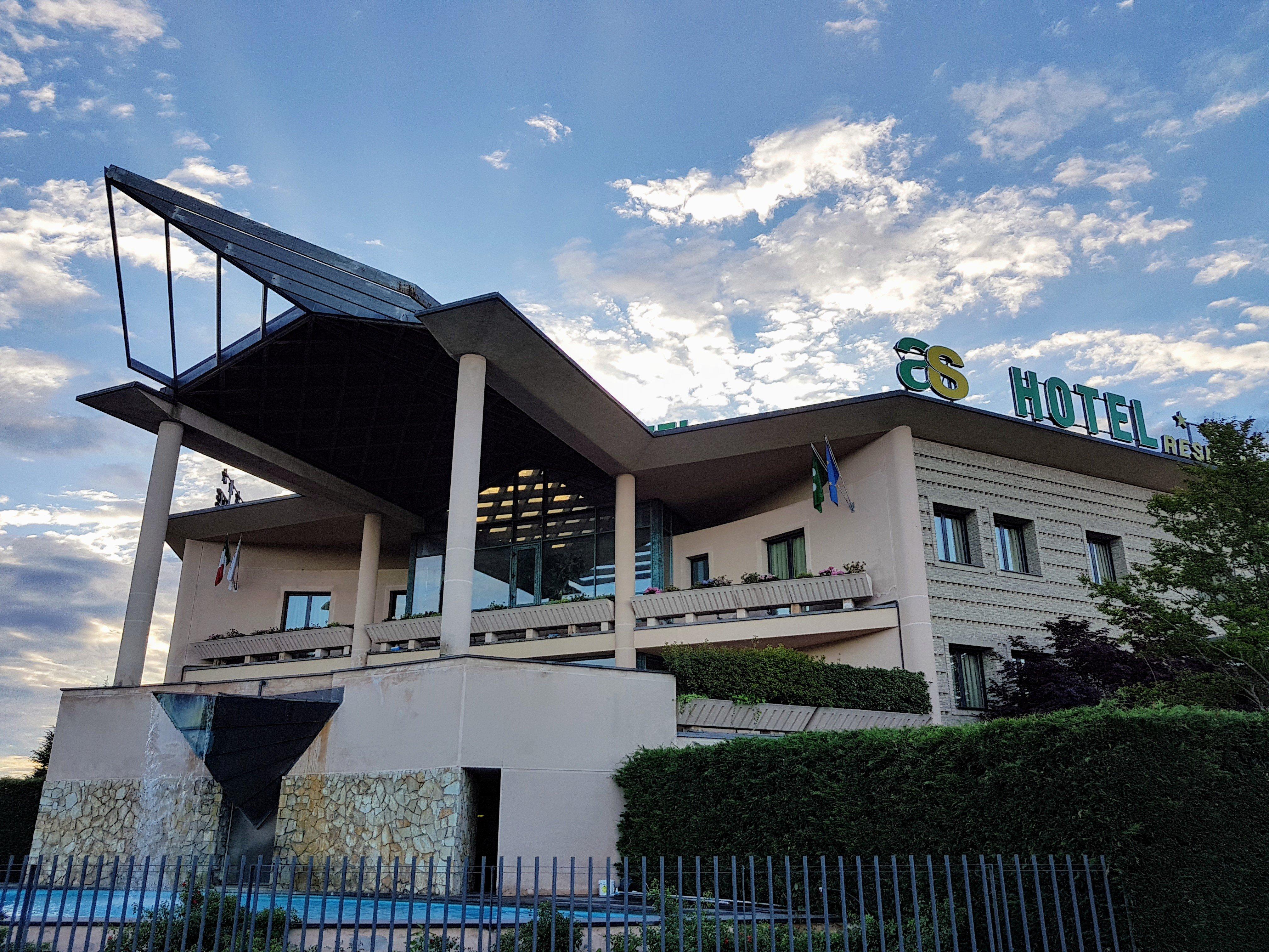 As Hotel Cambiago Esterno foto