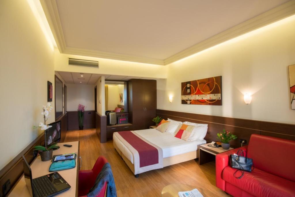 As Hotel Cambiago Esterno foto