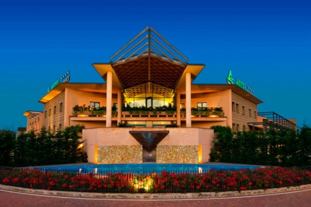 As Hotel Cambiago Esterno foto